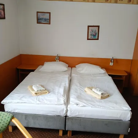 Hotel Margo *